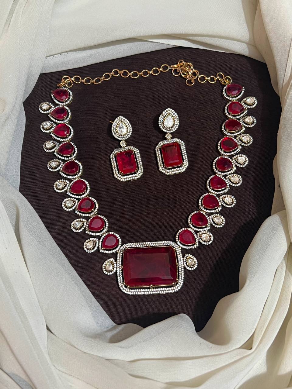 Mozonite Sets with Earrings in Gold Polish - DN00100