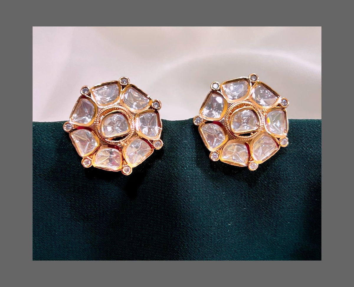 White Stone Stud in Kundan - KE00220