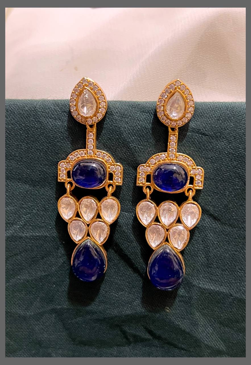 White stone Hanging Earring in Diamond - DE0011