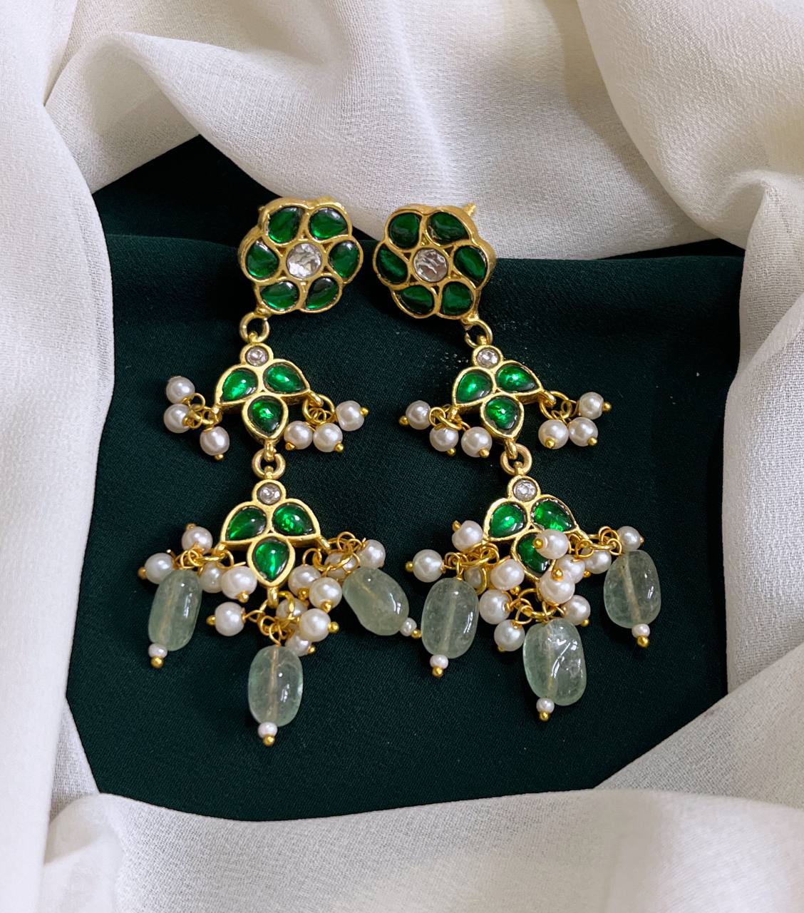 Emerald Flower Hanging In Kundan - KE00518