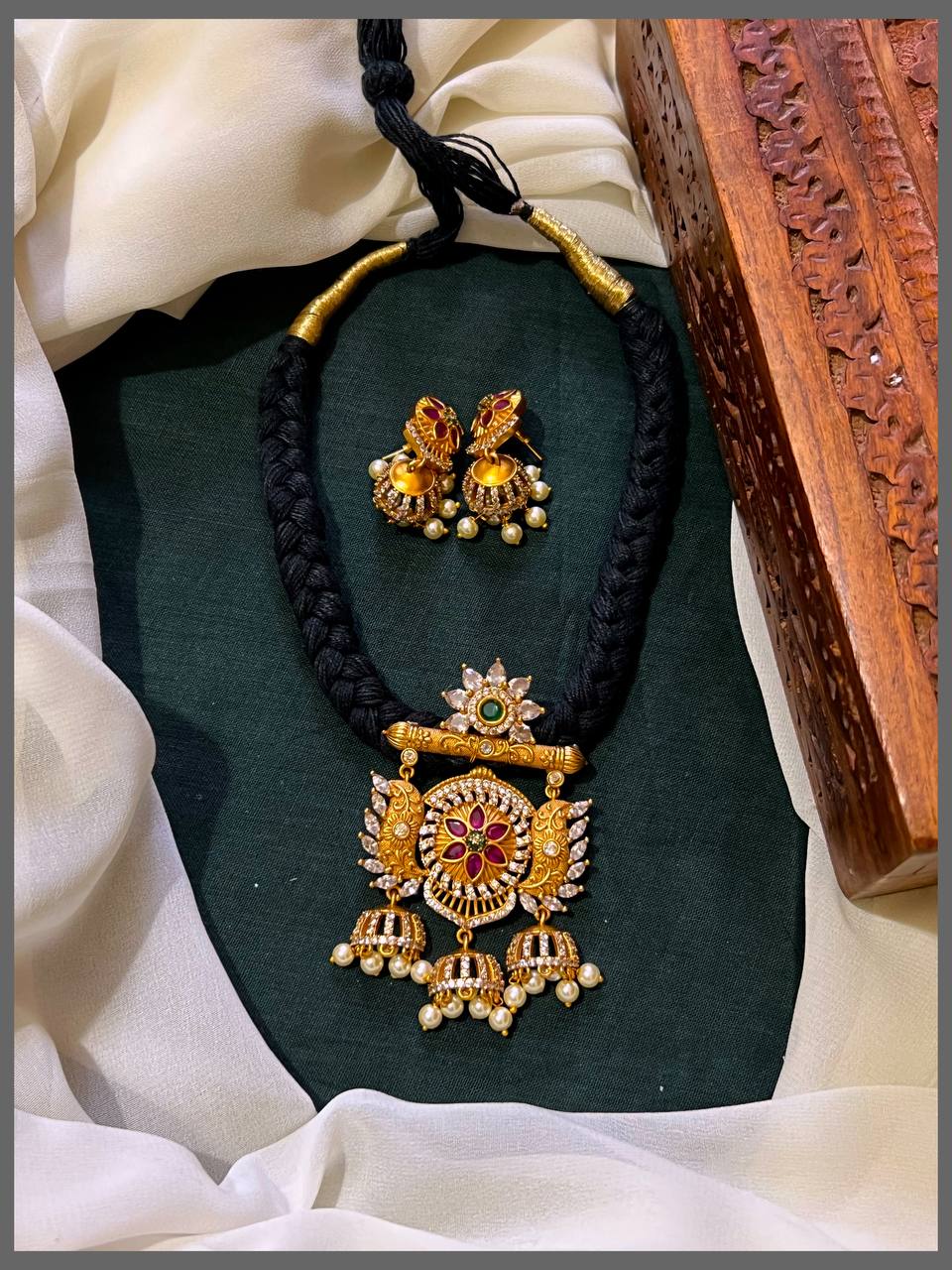 Elegant Rich Ruby Flower pendant Necklace in Black dori - BD00111