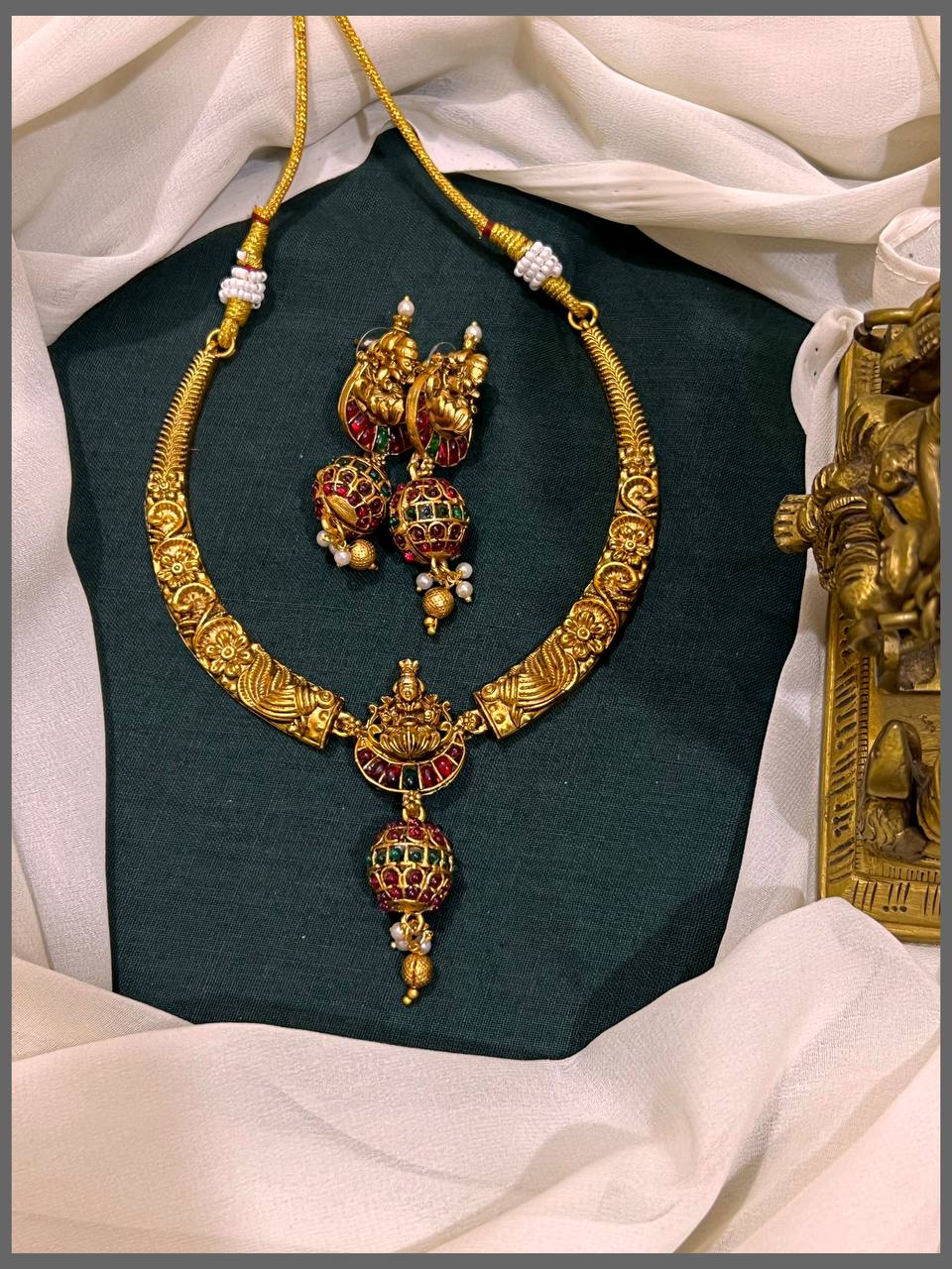 Antic Kante Flower Necklace with Lakshmi pendant in Nakshi - NN00759