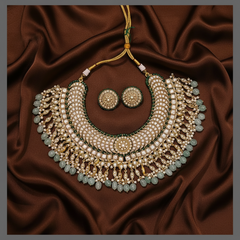 Beautiful Kundan Necklace With Pearls - KN00457