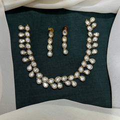 Mozonite Victorian Single Layer Neckalce - VN00183