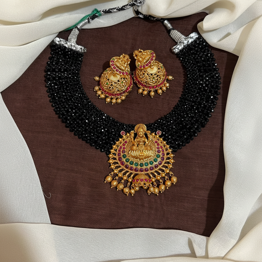 Crystal Beads Hand Made Neckalce With Nakshi Pendant - PB00599