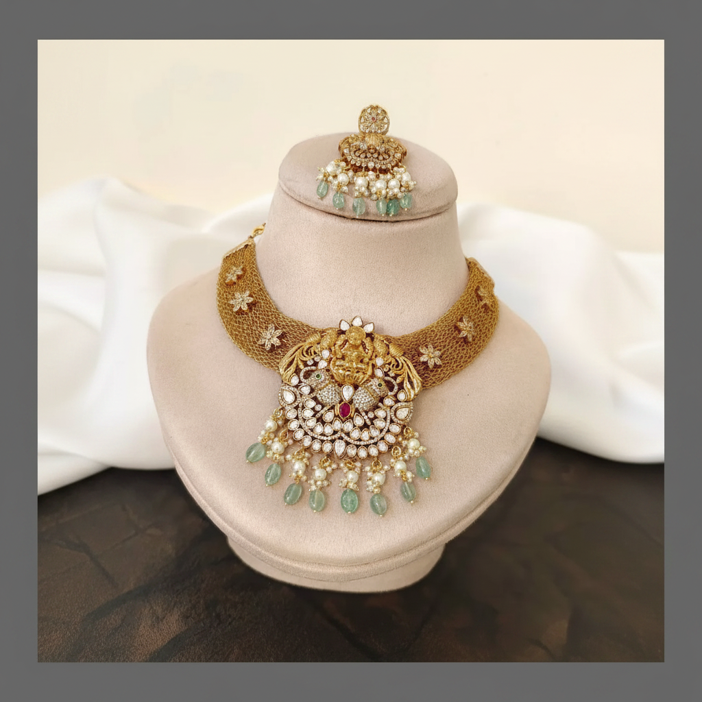 Antique Necklace With Lakshmi Pendent - NN00651