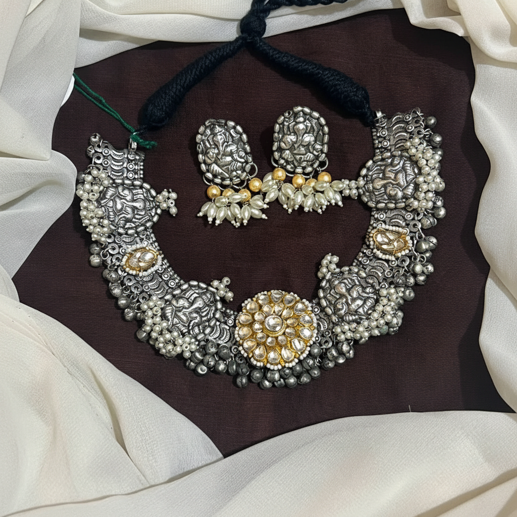 German Silver Necklace With Jadau Pendant and Rice PEarls - NN00990