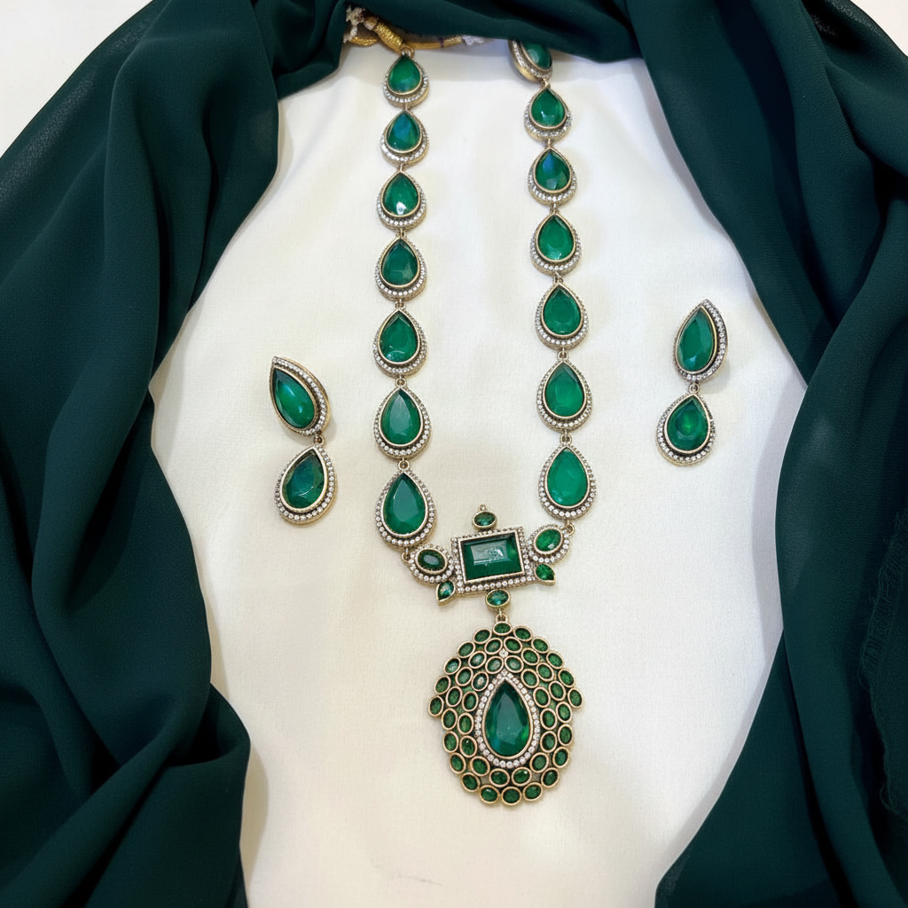 Elegant Victorian Emerald Haram - VH0032