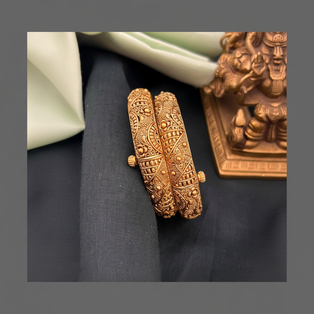 Antique Bangles in Kundan - BG00534