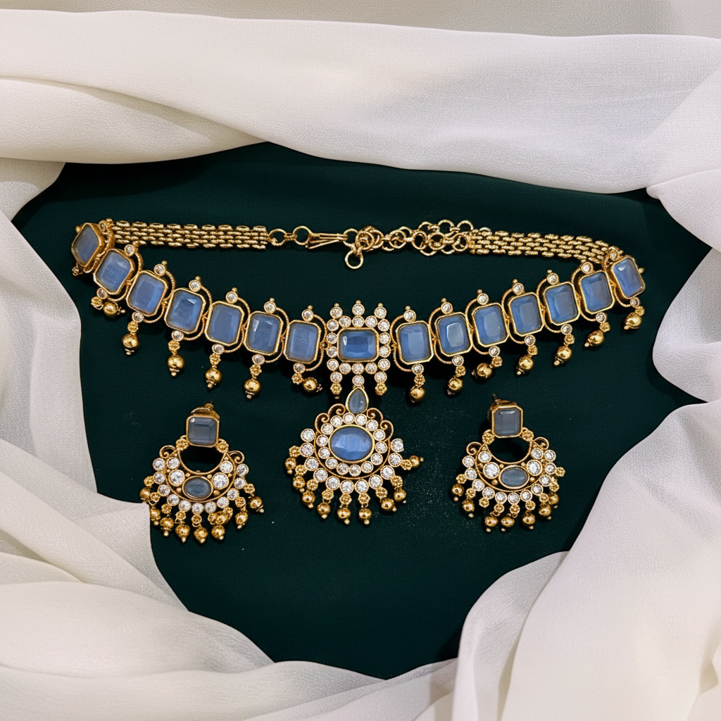 Antique Beautiful Blue Necklace in Nakshi - NN00516