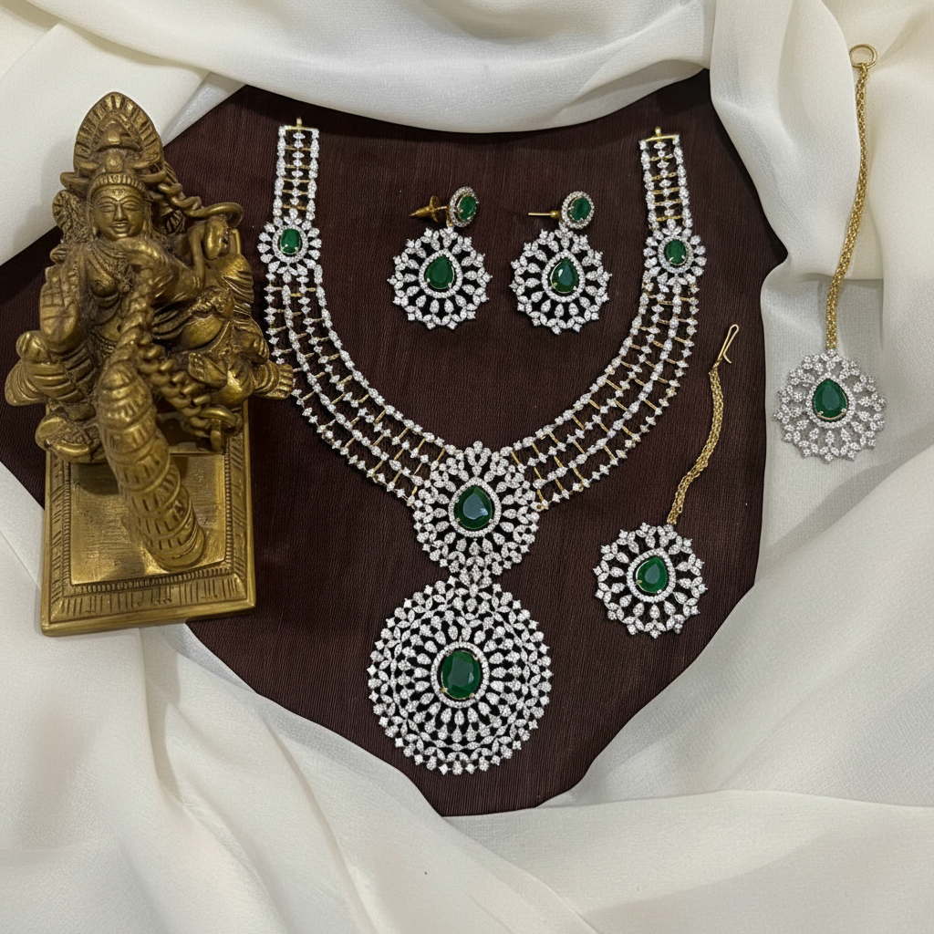 Daimond detachable pendant combo with Earrings and Tika - DH008