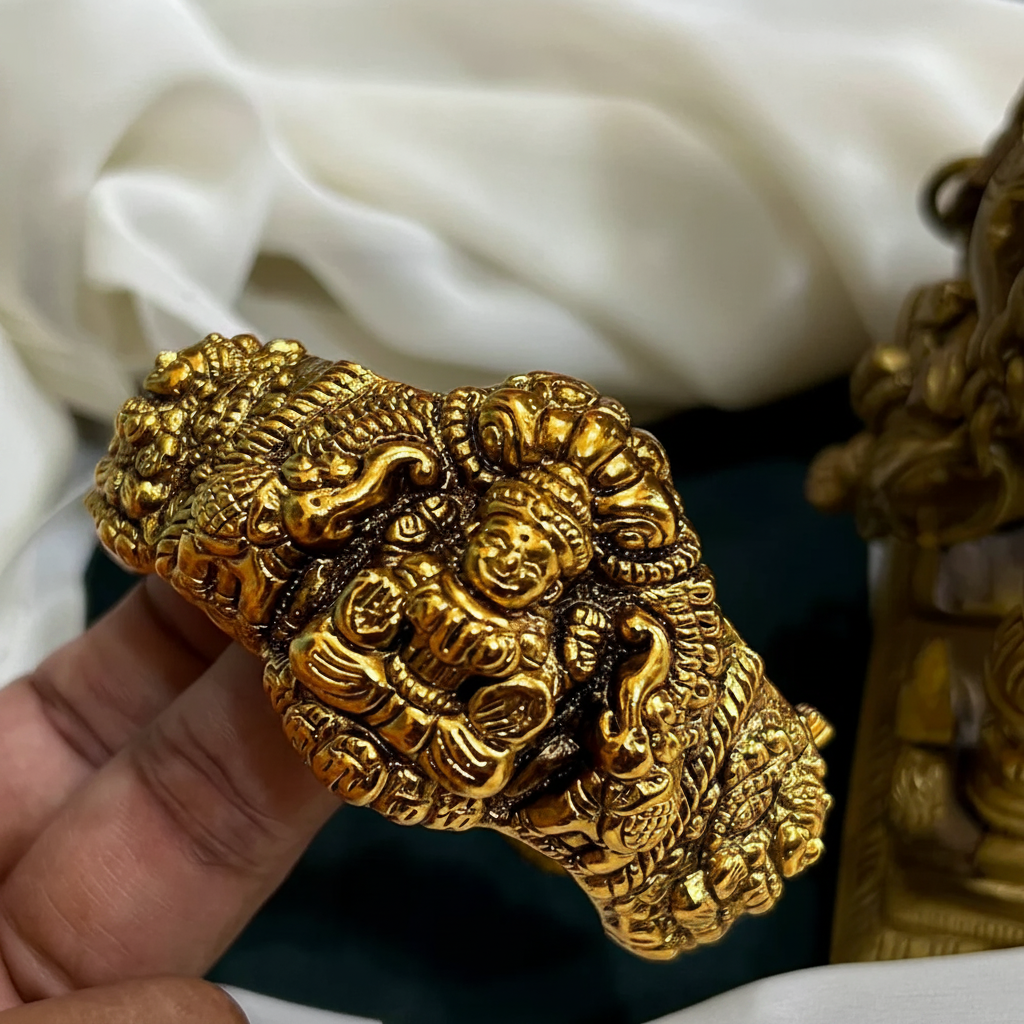 Nakshi Lakshmi Screw Open Kada - BG00638