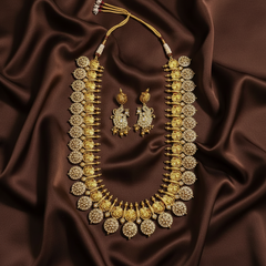 White Stone Bottumala with Peacock Chain  - NH0035