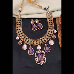 Elegant Victorian Necklace With Earrings - VN00165